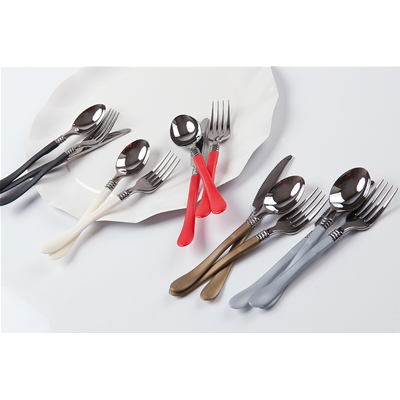 CUCCHIAI IN PLASTICA RIGIDA EFFETTO ACCIAIO MANICO ORO CM.18 CF.10 PZ. EXTRA FESTE E PARTY